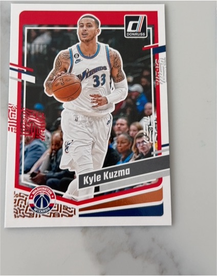 2018 Donruss #33 Kyle Kuzma — front