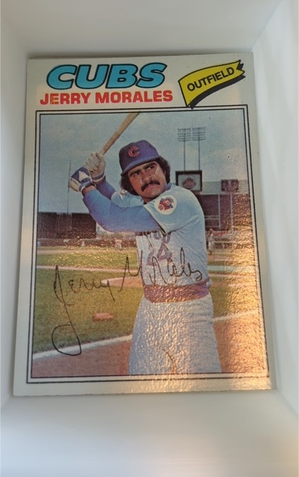 1975 Topps #100 Jerry Morales — front