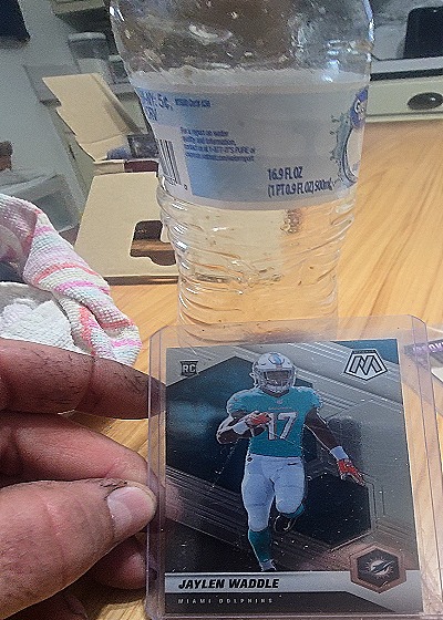 2021 Panini Mosaic #17 Jaylen Waddle — front