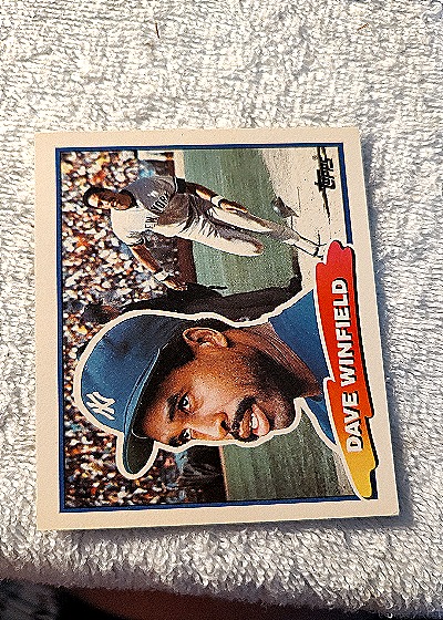 1983 Topps #24 Dave Winfield — front