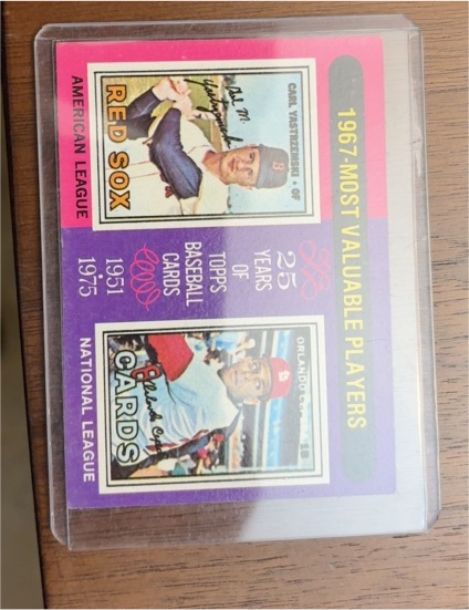 1975 Topps #300 Carl Yastrzemski — front
