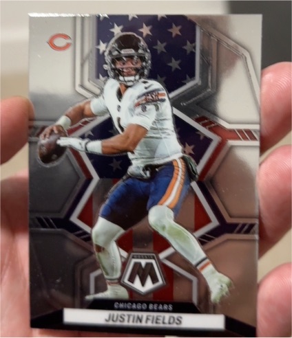 2021 Panini Mosaic #M-1 Justin Fields — front