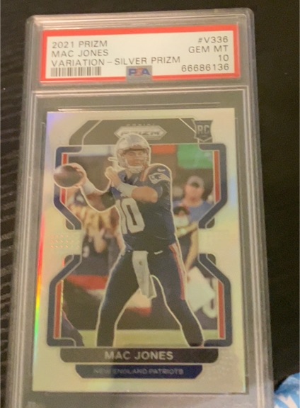2021 Panini Prizm #V336 Mac Jones Variation Silver Prizm Rookie — front