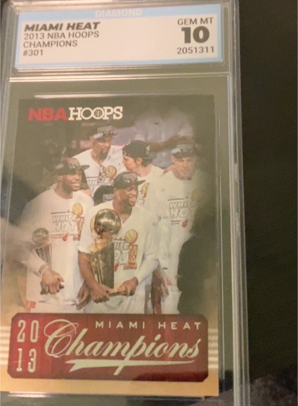 2013 Panini NBA Hoops #301 Miami Heat Champions — front