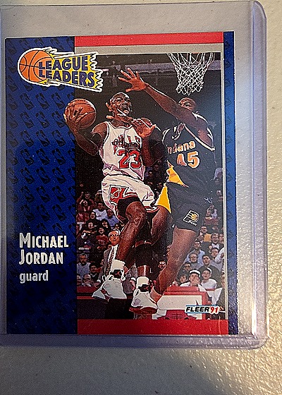 1991-92 Fleer #220 Michael Jordan — front