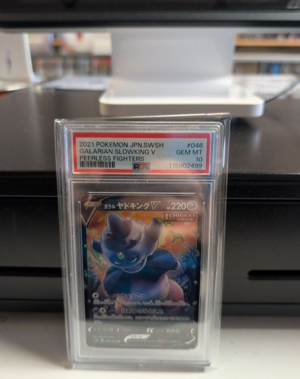 2021 Pokémon JPN. SWSH #046 Galarian Slowking V Peerless Fighters — front