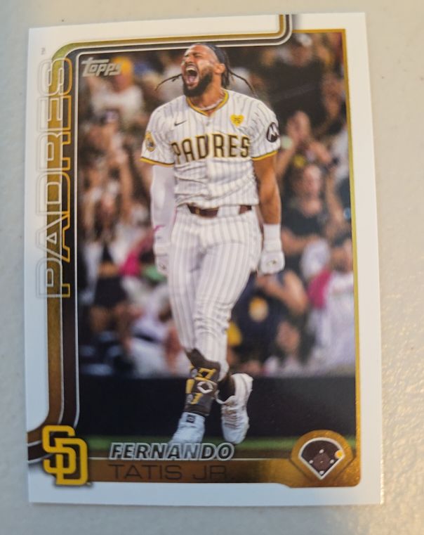 2025 Topps #600 Fernando Tatis Jr. — front
