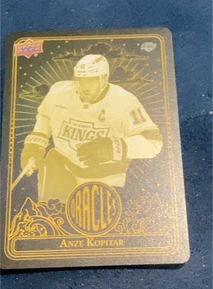 2024-25 Upper Deck Extended Series Oracles #O-12 Anze Kopitar — front