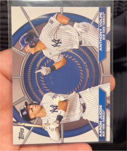 2025 Topps Series 2 #DD-4 Aaron Judge / Anthony Volpe Dynamic Duos Yankees — front