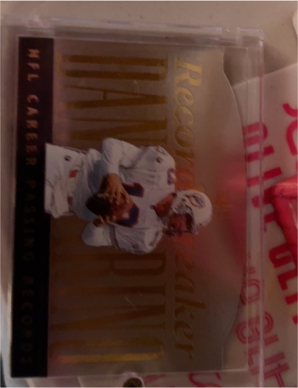 1995 Upper Deck SP Tribute #DM1 Dan Marino — front