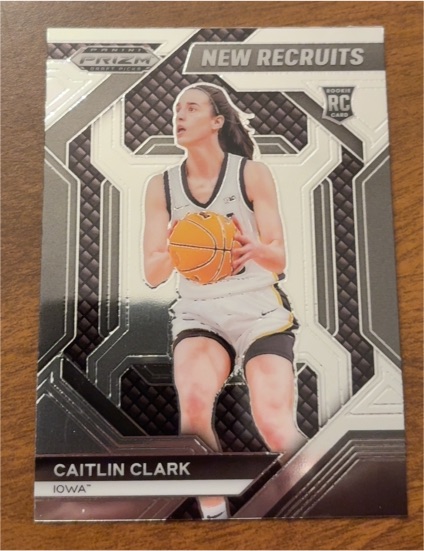 2024 Panini Prizm Draft Picks #14 Caitlin Clark New Recruits — front