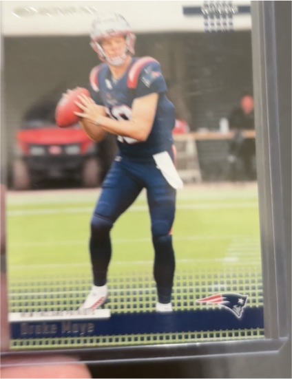 2024 Panini Donruss Retro 2004 #21 Drake Maye Rookie Card — front
