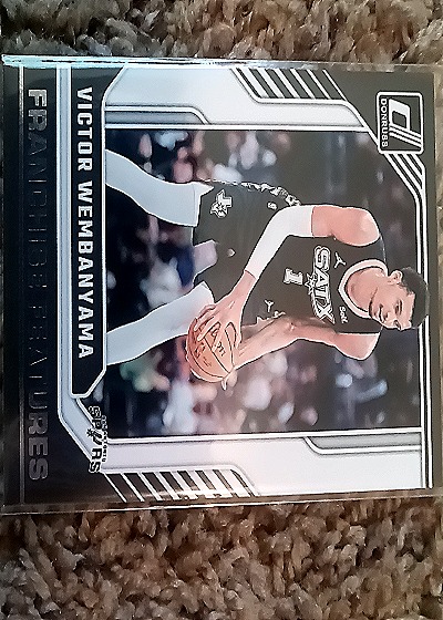 2023 Donruss Framed Features Victor Wembanyama — front