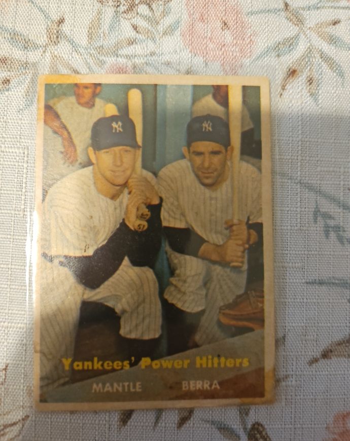 1957 Topps #407 Mickey Mantle / Yogi Berra Yankees Power Hitters — front