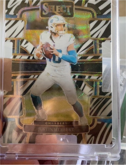 2022 Panini Select Football Die-Cut Zebra Mojo Justin Herbert — front