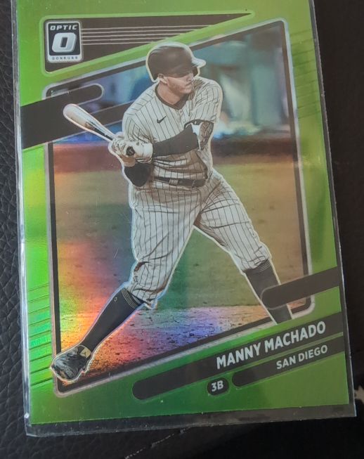 2021 Donruss Optic #154 Manny Machado — front
