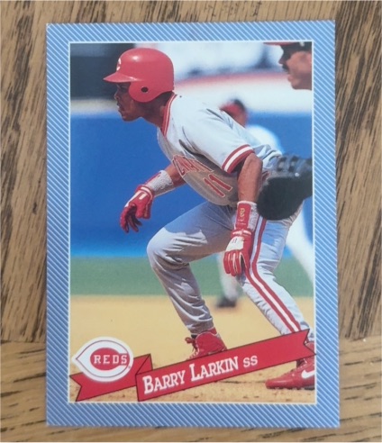 1993 Hostess #8 Barry Larkin Cincinnati Reds — front