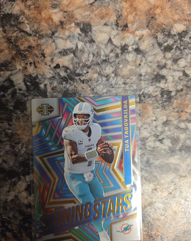2024 Panini Illusions #14 Tua Tagovailoa — front