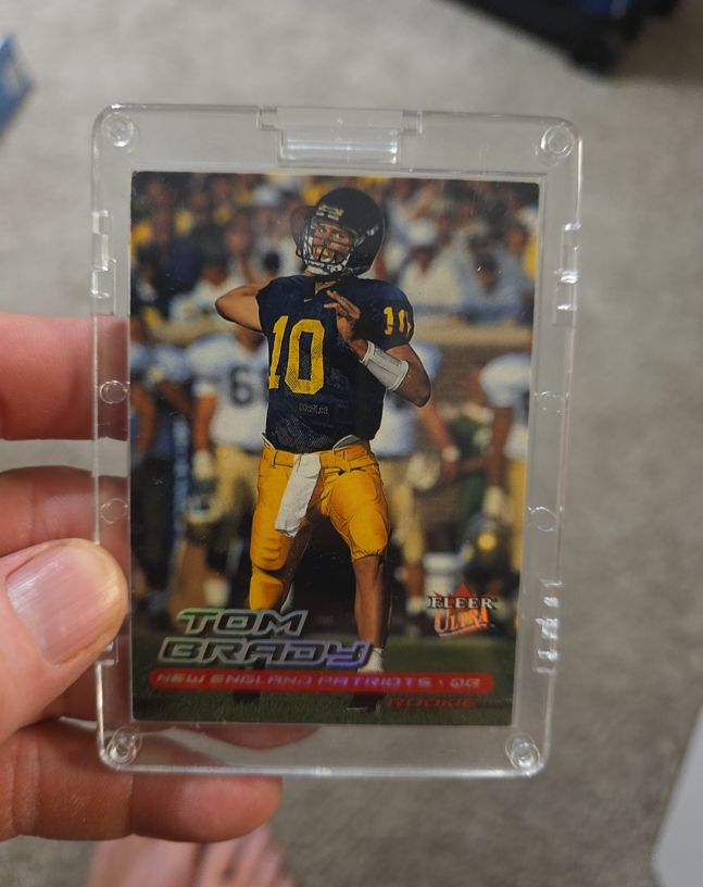 2000 Fleer Ultra #234 Tom Brady Rookie Card — front