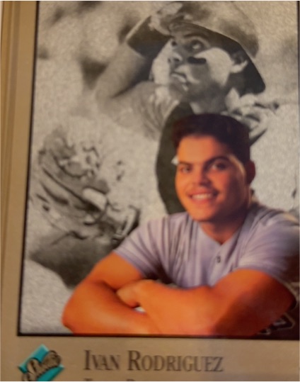1992 Leaf Studio #246 Ivan Rodriguez — front