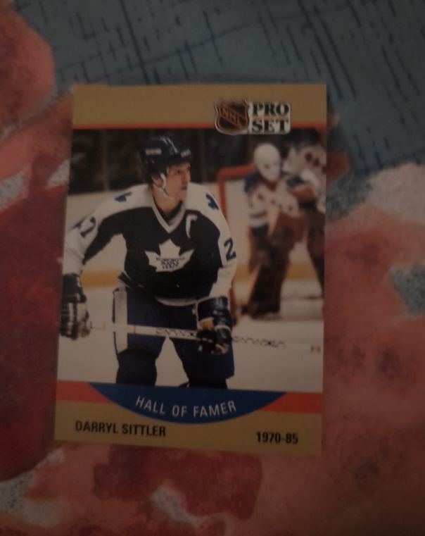 1990 Pro Set #404 Darryl Sittler — front
