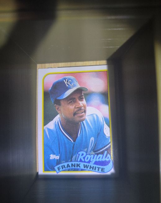 1989 Topps #25 Frank White — front