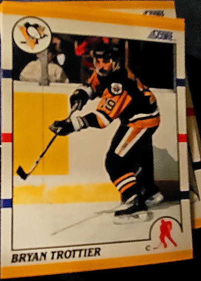 1990 Score #19 Bryan Trottier — front