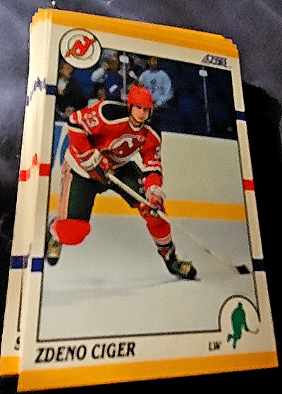1990-91 Score #43 Zdeno Ciger — front