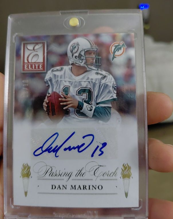 2015 Donruss Elite Passing the Torch Dan Marino — front