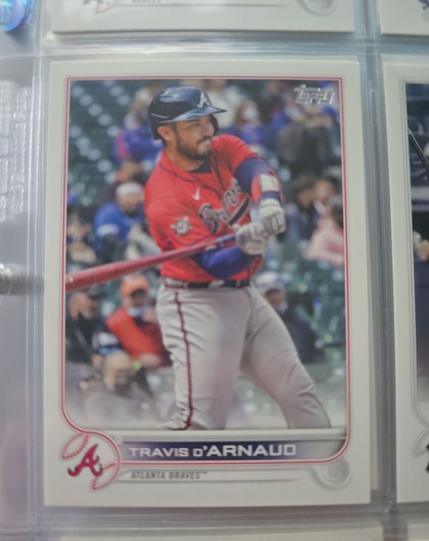 2022 Topps #4 Travis d'Arnaud — front