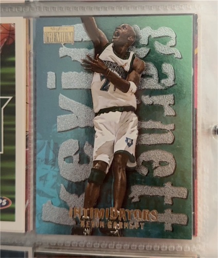1996-97 SkyBox Premium #8 Kevin Garnett Intimidators — front
