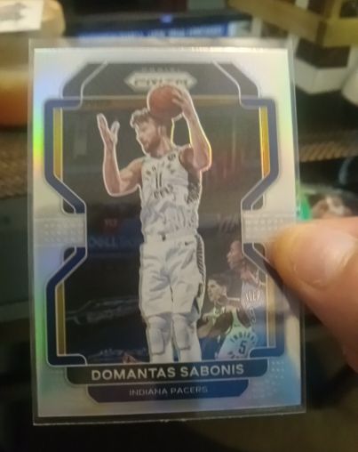 2021-22 Panini Prizm #183 Domantas Sabonis — front