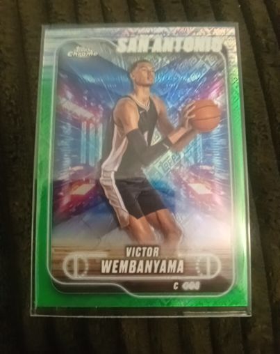 2024-25 Topps Chrome #193 Victor Wembanyama — front