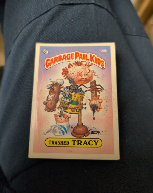 1986 Topps Garbage Pail Kids #129b Trashed Tracy — front
