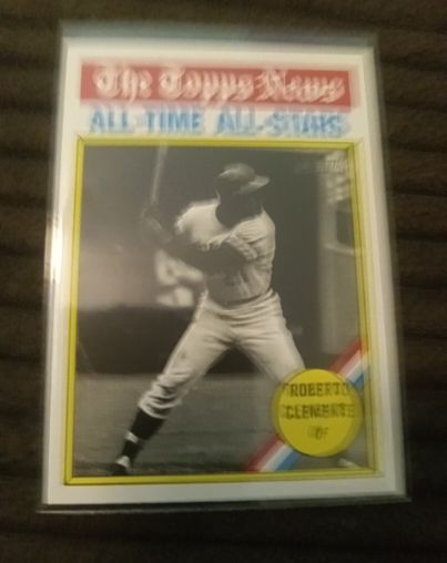 2025 Topps Heritage #345 Roberto Clemente — front