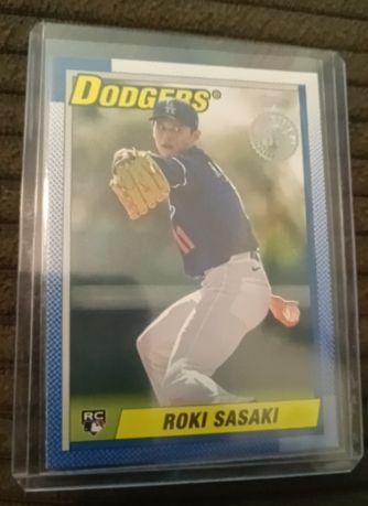 2025 Topps Series 2 #90B2-37 Roki Sasaki — front