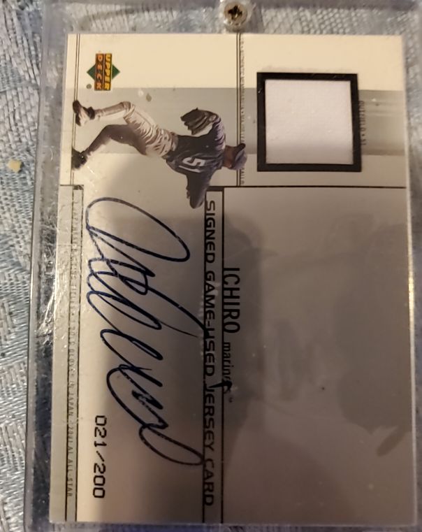 2002 Upper Deck #JIS Ichiro Suzuki Game Jersey Autograph — front