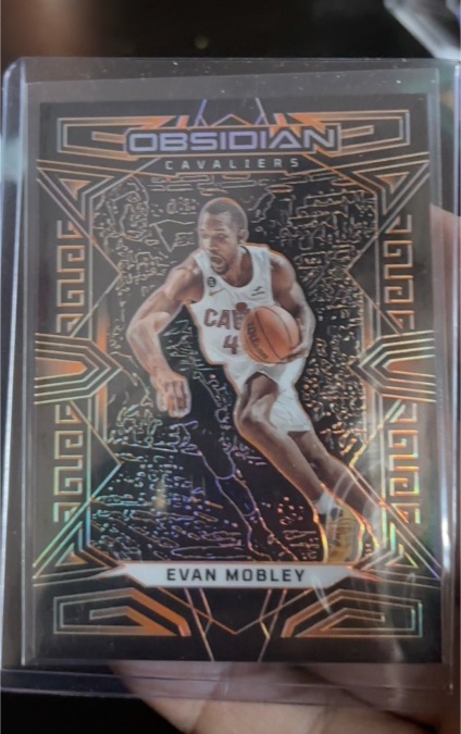 2022-23 Panini Obsidian Evan Mobley — front