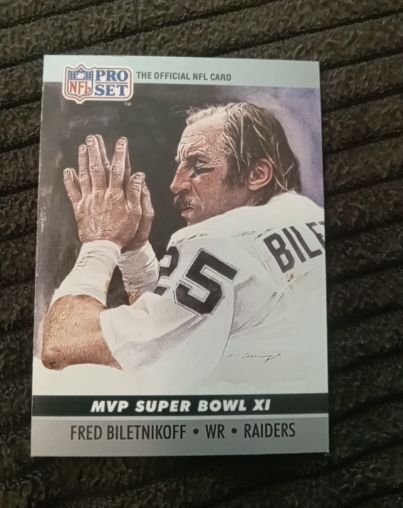 1990 Pro Set #11 Fred Biletnikoff — front