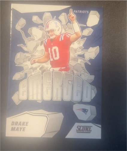 2025 Panini Score #10 Drake Maye Emerged — front