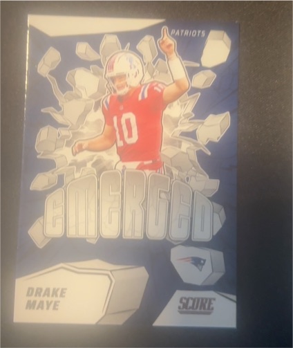 2025 Panini Score #10 Drake Maye Emerged — front