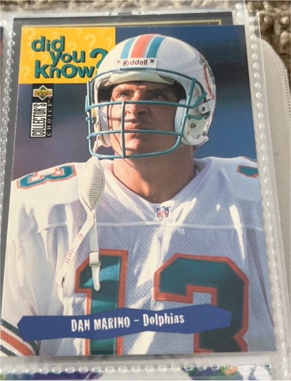 1995 Upper Deck Collector's Choice #39 Dan Marino — front