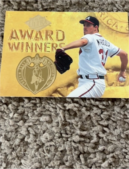 1994 Fleer Ultra Award Winners #23 Greg Maddux — front