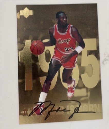 1998 Upper Deck Gatorade Gold #1 Michael Jordan — front