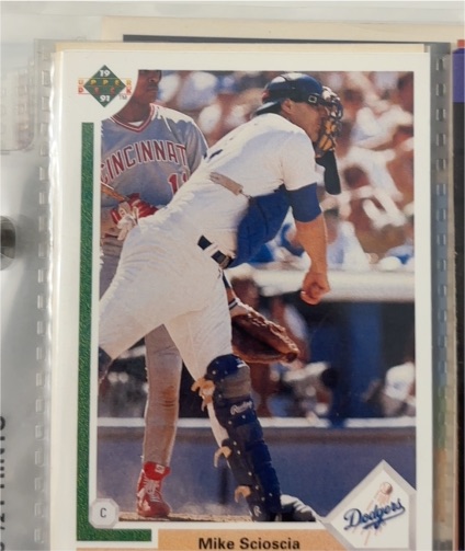 1991 Upper Deck #139 Mike Scioscia — front
