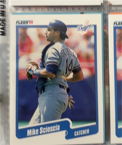 1990 Fleer #407 Mike Scioscia — front