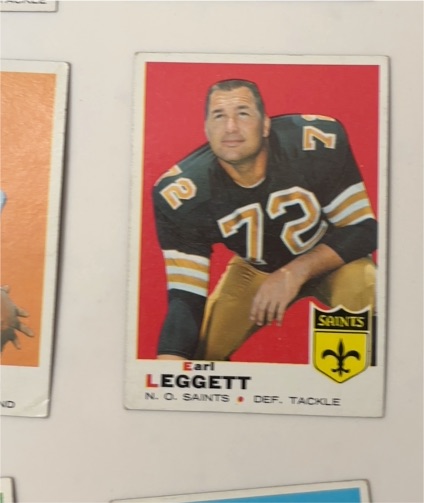 1969 Topps Football #196 Earl Leggett — front