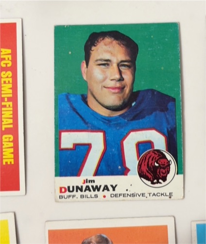 1969 Topps #10 Jim Dunaway — front