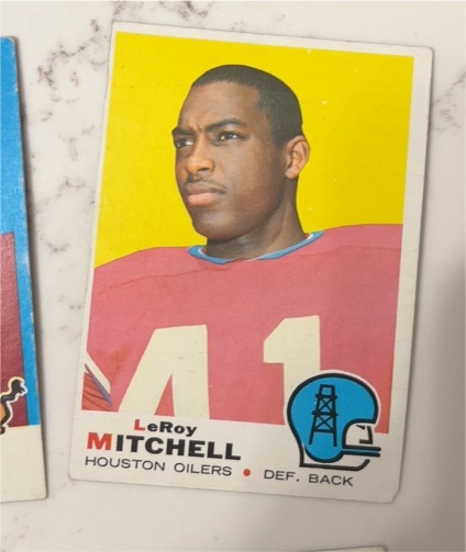 1969 Topps Football #183 LeRoy Mitchell — front