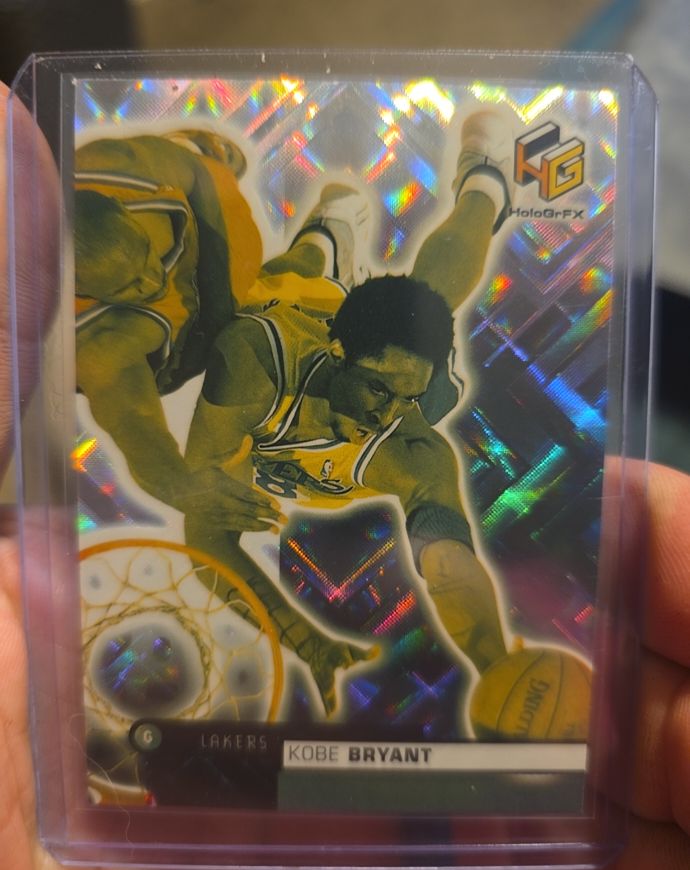 1999-00 Upper Deck HoloGrFX #28 Kobe Bryant — front